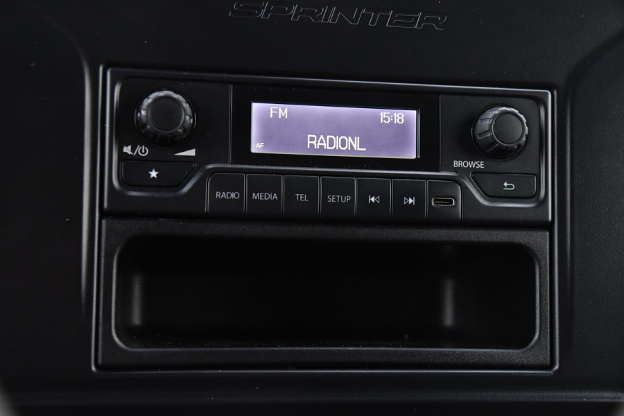 Mercedes-Benz Sprinter 319 V6 3.0 CDI L2H2 PB Edition Camera, Cruise, Stoelverwarming, 190pk, Standkachel, Airco, Uniek!