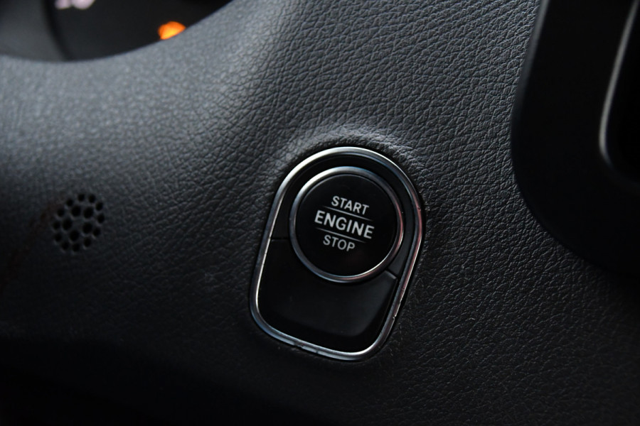 Mercedes-Benz Sprinter 319 V6 3.0 CDI L2H2 PB Edition Camera, Cruise, Stoelverwarming, 190pk, Standkachel, Airco, Uniek!