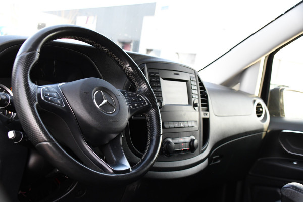Mercedes-Benz Vito 119 CDI L2 Black Edition Camera, Cruise, LED, Stoelverwarming, Standkachel, Leder, 190pk, Automaat, Trekhaak, Uniek!