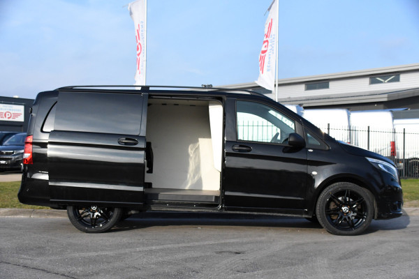 Mercedes-Benz Vito 119 CDI L2 Black Edition Camera, Cruise, LED, Stoelverwarming, Standkachel, Leder, 190pk, Automaat, Trekhaak, Uniek!