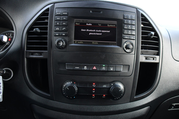 Mercedes-Benz Vito 119 CDI L2 Black Edition Camera, Cruise, LED, Stoelverwarming, Standkachel, Leder, 190pk, Automaat, Trekhaak, Uniek!