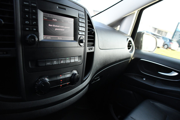 Mercedes-Benz Vito 119 CDI L2 Black Edition Camera, Cruise, LED, Stoelverwarming, Standkachel, Leder, 190pk, Automaat, Trekhaak, Uniek!