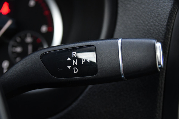 Mercedes-Benz Vito 119 CDI L2 Black Edition Camera, Cruise, LED, Stoelverwarming, Standkachel, Leder, 190pk, Automaat, Trekhaak, Uniek!