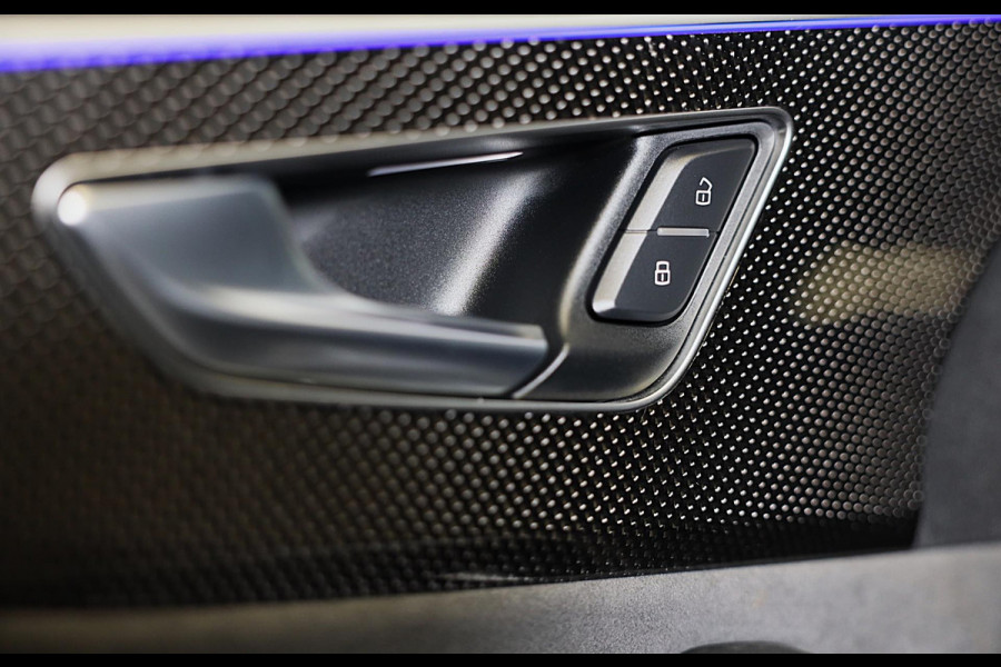 Audi Q8 55 TFSI Quattro RSQ8 Look / Carbon / RS Zetels / Acc / Lane Assist / Head Up / Dode Hoek / Open Panorama / Matrix / 22 Inc