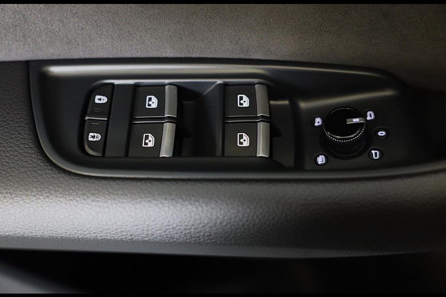Audi Q8 55 TFSI Quattro RSQ8 Look / Carbon / RS Zetels / Acc / Lane Assist / Head Up / Dode Hoek / Open Panorama / Matrix / 22 Inc