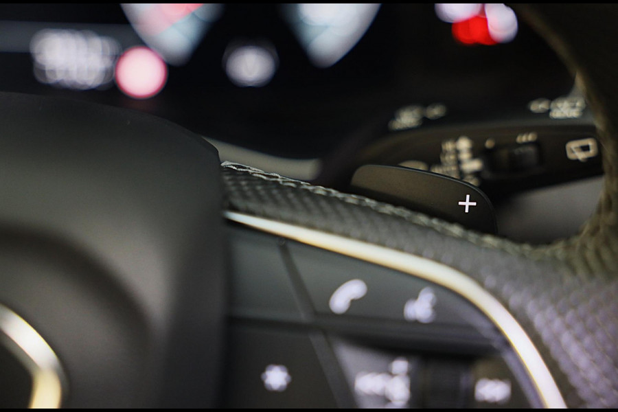 Audi Q8 55 TFSI Quattro RSQ8 Look / Carbon / RS Zetels / Acc / Lane Assist / Head Up / Dode Hoek / Open Panorama / Matrix / 22 Inc