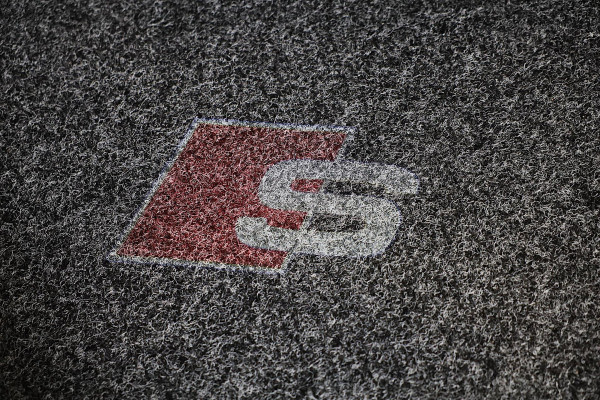 Audi Q8 55 TFSI Quattro RSQ8 Look / Carbon / RS Zetels / Acc / Lane Assist / Head Up / Dode Hoek / Open Panorama / Matrix / 22 Inc