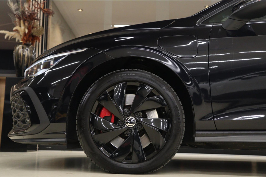 Volkswagen Golf 1.4 eHybrid GTE /PANO/IQLIGHT/CAM/CARPLAY/LANE ASSIST/VOL