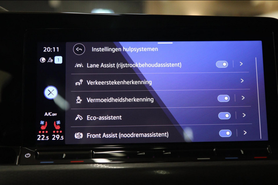 Volkswagen Golf 1.4 eHybrid GTE /PANO/IQLIGHT/CAM/CARPLAY/LANE ASSIST/VOL