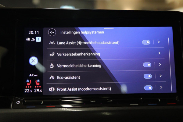 Volkswagen Golf 1.4 eHybrid GTE /PANO/IQLIGHT/CAM/CARPLAY/LANE ASSIST/VOL