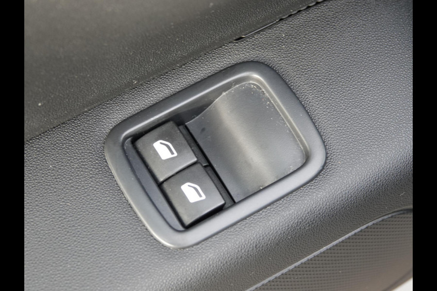 Citroën C3 1.2 PureTech C-Series Navigatie