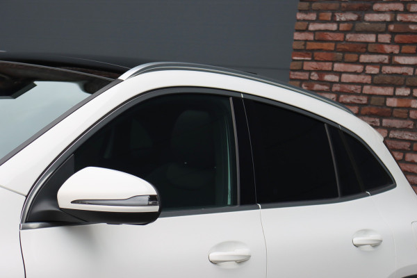 Mercedes-Benz GLA 200 Business Solution AMG Line | Panoramadak | Augmented Reality | Widescreen | Stoelverwarming | Cruise Control | Zitcomfortpakket | High Perf LED | Android Auto/Apple Carplay |