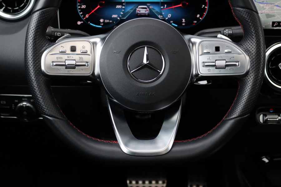 Mercedes-Benz GLA 200 Business Solution AMG Line | Panoramadak | Augmented Reality | Widescreen | Stoelverwarming | Cruise Control | Zitcomfortpakket | High Perf LED | Android Auto/Apple Carplay |