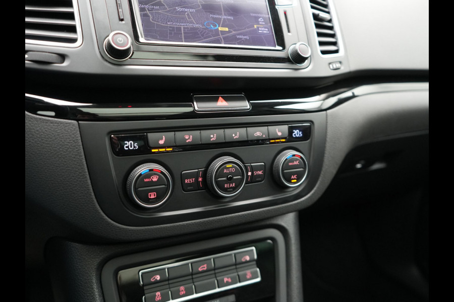 Seat Alhambra 1.4 TSI FR Business Intense 7 Persoons 150pk Dealer O.H. | Trekhaak Af Fabriek | Panodak | Adaptive Cruise | Camera | Apple Carplay | Alcantara Sportstoelen Verwarmd | Keyless | Blis | Navigatie | DAB |