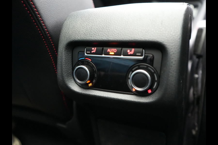 Seat Alhambra 1.4 TSI FR Business Intense 7 Persoons 150pk Dealer O.H. | Trekhaak Af Fabriek | Panodak | Adaptive Cruise | Camera | Apple Carplay | Alcantara Sportstoelen Verwarmd | Keyless | Blis | Navigatie | DAB |