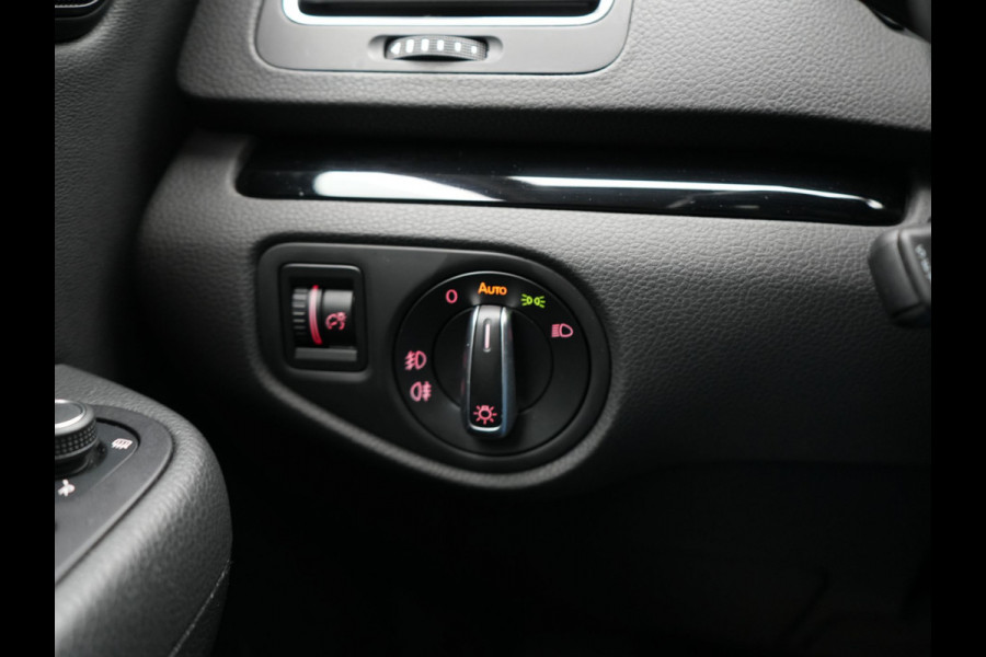 Seat Alhambra 1.4 TSI FR Business Intense 7 Persoons 150pk Dealer O.H. | Trekhaak Af Fabriek | Panodak | Adaptive Cruise | Camera | Apple Carplay | Alcantara Sportstoelen Verwarmd | Keyless | Blis | Navigatie | DAB |