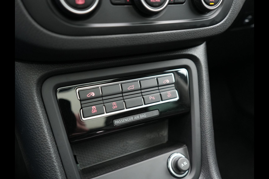 Seat Alhambra 1.4 TSI FR Business Intense 7 Persoons 150pk Dealer O.H. | Trekhaak Af Fabriek | Panodak | Adaptive Cruise | Camera | Apple Carplay | Alcantara Sportstoelen Verwarmd | Keyless | Blis | Navigatie | DAB |