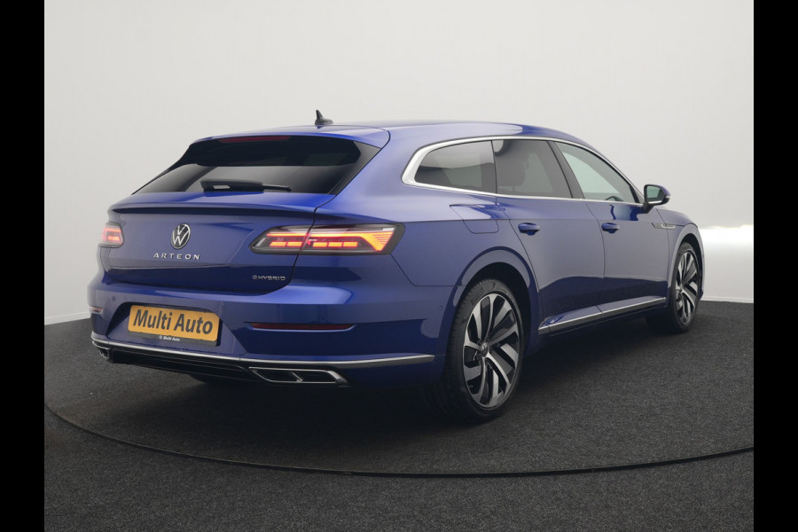 Volkswagen Arteon Shooting Brake 1.4 TSI eHybrid R-Line Plug In Hybrid 218pk Dealer O.H PHEV | Trekhaak Af Fabriek | Adaptive Cruise | 360 Camera | IQ Light | Alcantara Sportstoelen Message & Verwarmd | Blis | Apple Carplay | Navigatie | Virtual | DAB |