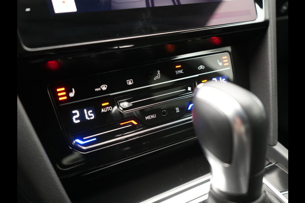 Volkswagen Arteon Shooting Brake 1.4 TSI eHybrid R-Line Plug In Hybrid 218pk Dealer O.H PHEV | Trekhaak Af Fabriek | Adaptive Cruise | 360 Camera | IQ Light | Alcantara Sportstoelen Message & Verwarmd | Blis | Apple Carplay | Navigatie | Virtual | DAB |