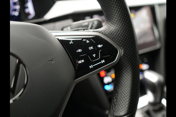 Volkswagen Arteon Shooting Brake 1.4 TSI eHybrid R-Line Plug In Hybrid 218pk Dealer O.H PHEV | Trekhaak Af Fabriek | Adaptive Cruise | 360 Camera | IQ Light | Alcantara Sportstoelen Message & Verwarmd | Blis | Apple Carplay | Navigatie | Virtual | DAB |