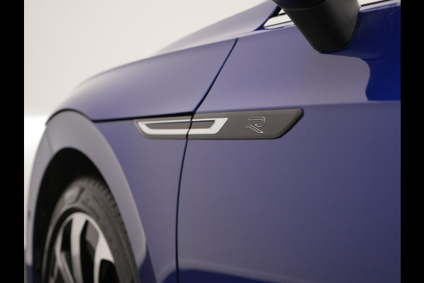 Volkswagen Arteon Shooting Brake 1.4 TSI eHybrid R-Line Plug In Hybrid 218pk Dealer O.H PHEV | Trekhaak Af Fabriek | Adaptive Cruise | 360 Camera | IQ Light | Alcantara Sportstoelen Message & Verwarmd | Blis | Apple Carplay | Navigatie | Virtual | DAB |