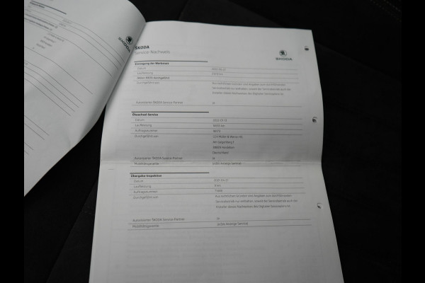 Škoda Superb Combi 1.4 TSI iV Business Edition Plus Plug In Hybrid 218pk Dealer O.H. PHEV | Trekhaak Af Fabriek | Adaptive Cruise | Camera | Canton Audio | Crystal LED | Alcantara Sportstoelen Memory & Verwarmd | Apple Carplay | Stuur Verwarmd | Keyless | Virtual | Blis |