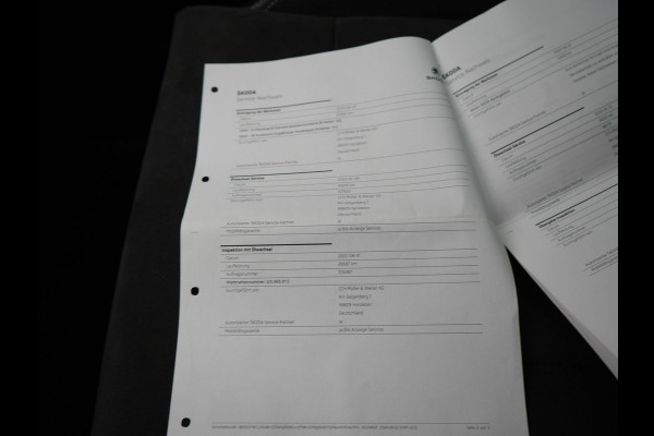 Škoda Superb Combi 1.4 TSI iV Business Edition Plus Plug In Hybrid 218pk Dealer O.H. PHEV | Trekhaak Af Fabriek | Adaptive Cruise | Camera | Canton Audio | Crystal LED | Alcantara Sportstoelen Memory & Verwarmd | Apple Carplay | Stuur Verwarmd | Keyless | Virtual | Blis |