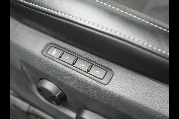 Škoda Superb Combi 1.4 TSI iV Business Edition Plus Plug In Hybrid 218pk Dealer O.H. PHEV | Trekhaak Af Fabriek | Adaptive Cruise | Camera | Canton Audio | Crystal LED | Alcantara Sportstoelen Memory & Verwarmd | Apple Carplay | Stuur Verwarmd | Keyless | Virtual | Blis |