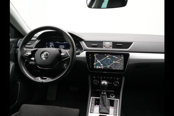 Škoda Superb Combi 1.4 TSI iV Business Edition Plus Plug In Hybrid 218pk Dealer O.H. PHEV | Trekhaak Af Fabriek | Adaptive Cruise | Camera | Canton Audio | Crystal LED | Alcantara Sportstoelen Memory & Verwarmd | Apple Carplay | Stuur Verwarmd | Keyless | Virtual | Blis |