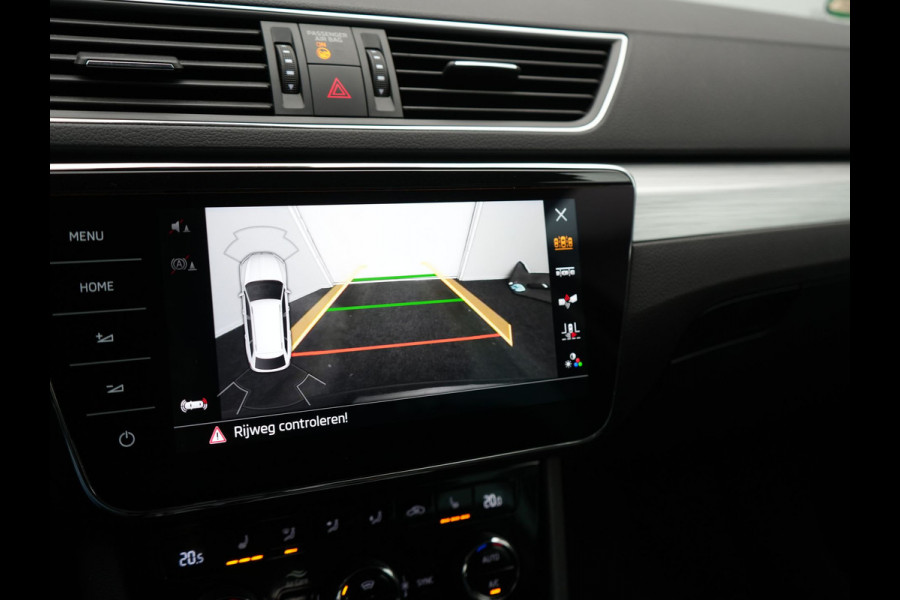 Škoda Superb Combi 1.4 TSI iV Business Edition Plus Plug In Hybrid 218pk Dealer O.H. PHEV | Trekhaak Af Fabriek | Adaptive Cruise | Camera | Canton Audio | Crystal LED | Alcantara Sportstoelen Memory & Verwarmd | Apple Carplay | Stuur Verwarmd | Keyless | Virtual | Blis |