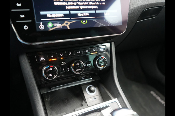 Škoda Superb Combi 1.4 TSI iV Business Edition Plus Plug In Hybrid 218pk Dealer O.H. PHEV | Trekhaak Af Fabriek | Adaptive Cruise | Camera | Canton Audio | Crystal LED | Alcantara Sportstoelen Memory & Verwarmd | Apple Carplay | Stuur Verwarmd | Keyless | Virtual | Blis |