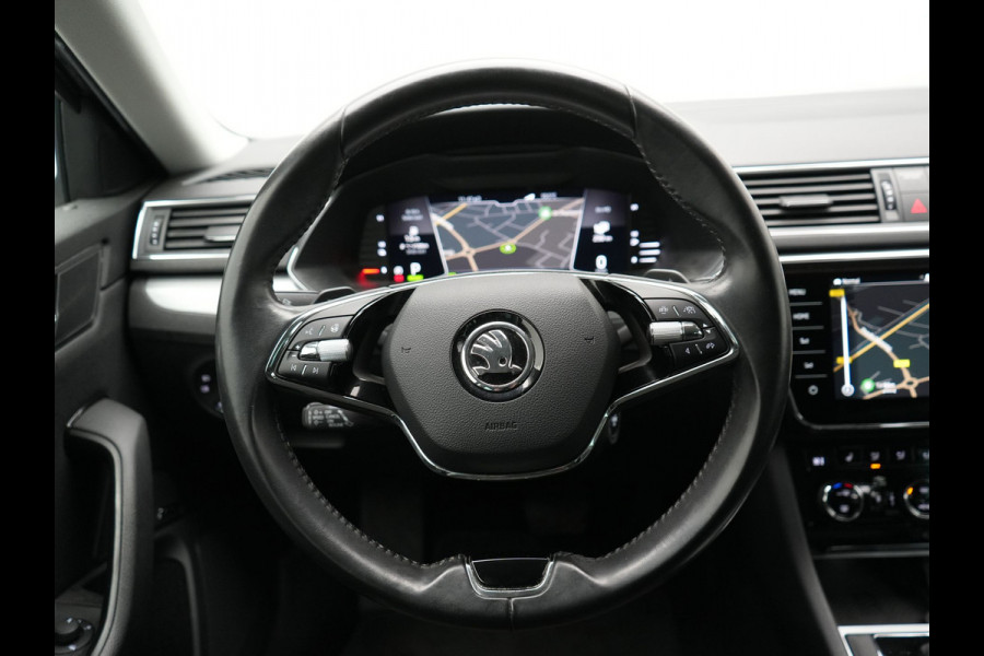 Škoda Superb Combi 1.4 TSI iV Business Edition Plus Plug In Hybrid 218pk Dealer O.H. PHEV | Trekhaak Af Fabriek | Adaptive Cruise | Camera | Canton Audio | Crystal LED | Alcantara Sportstoelen Memory & Verwarmd | Apple Carplay | Stuur Verwarmd | Keyless | Virtual | Blis |