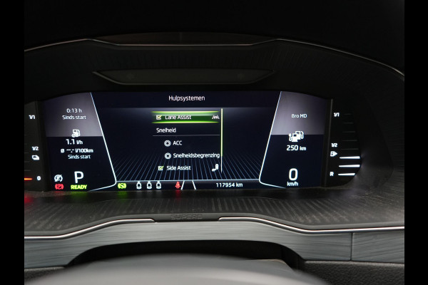 Škoda Superb Combi 1.4 TSI iV Business Edition Plus Plug In Hybrid 218pk Dealer O.H. PHEV | Trekhaak Af Fabriek | Adaptive Cruise | Camera | Canton Audio | Crystal LED | Alcantara Sportstoelen Memory & Verwarmd | Apple Carplay | Stuur Verwarmd | Keyless | Virtual | Blis |