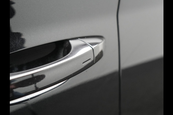 Škoda Superb Combi 1.4 TSI iV Business Edition Plus Plug In Hybrid 218pk Dealer O.H. PHEV | Trekhaak Af Fabriek | Adaptive Cruise | Camera | Canton Audio | Crystal LED | Alcantara Sportstoelen Memory & Verwarmd | Apple Carplay | Stuur Verwarmd | Keyless | Virtual | Blis |