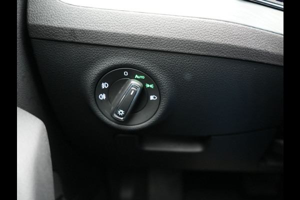 Škoda Superb Combi 1.4 TSI iV Business Edition Plus Plug In Hybrid 218pk Dealer O.H. PHEV | Trekhaak Af Fabriek | Adaptive Cruise | Camera | Canton Audio | Crystal LED | Alcantara Sportstoelen Memory & Verwarmd | Apple Carplay | Stuur Verwarmd | Keyless | Virtual | Blis |