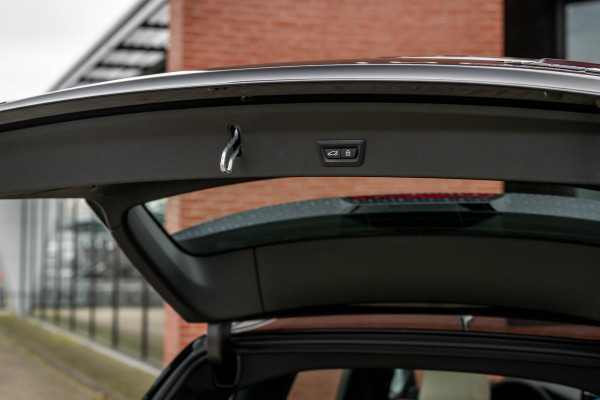 BMW X3 xDrive30e M-Sport ACC Panorama HuD Trekhaak Leder