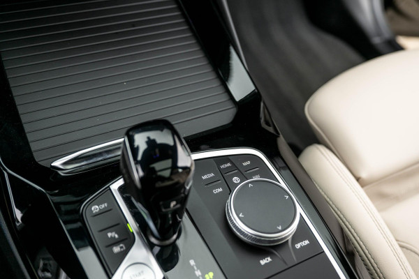 BMW X3 xDrive30e M-Sport ACC Panorama HuD Trekhaak Leder