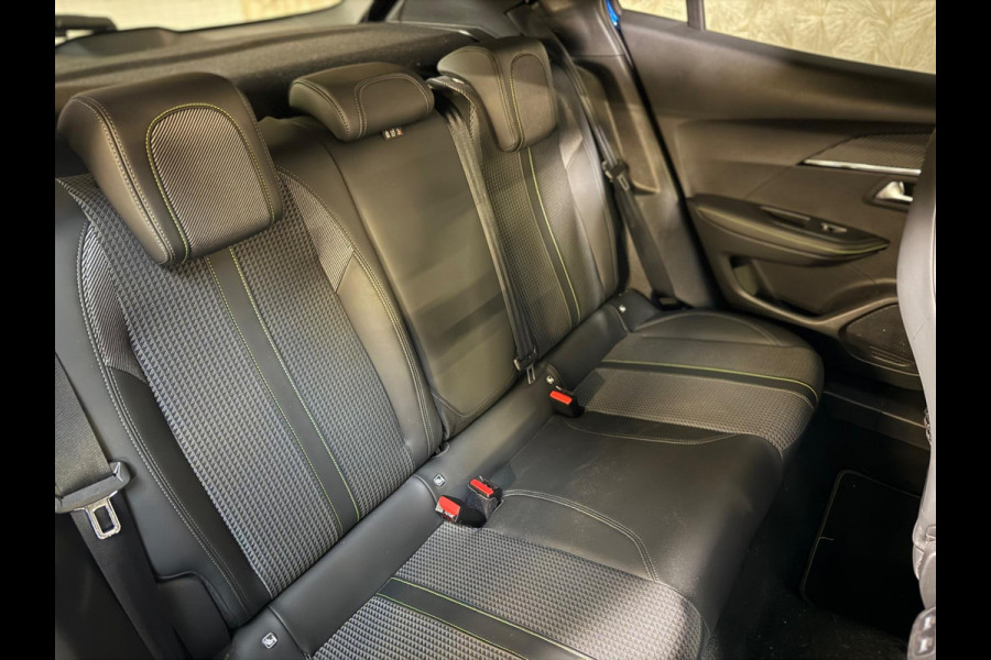 Peugeot 2008 1.2 PureTech GT-Line | Pano | Camera | Cruise | DAB | Navi