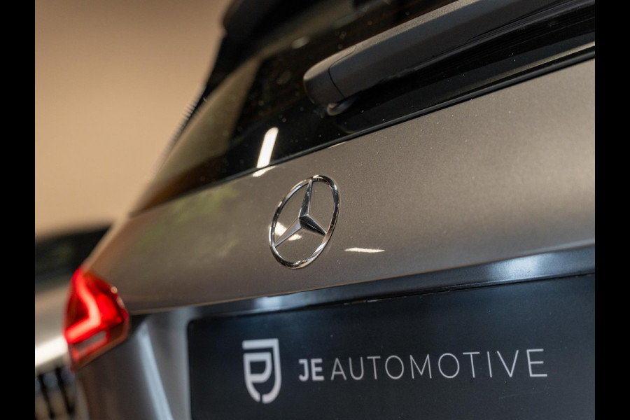 Mercedes-Benz A-Klasse A200 AMG Business Solution, Navi, Multistuur, Clima, Cruise, Camera, PDC, Led, Trekhaak, Voll Onderhouden