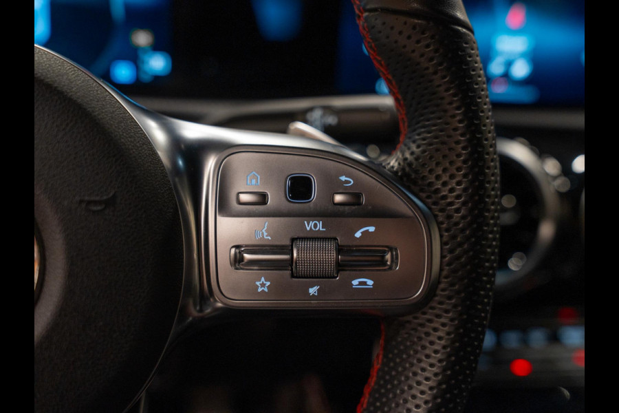 Mercedes-Benz A-Klasse A200 AMG Business Solution, Navi, Multistuur, Clima, Cruise, Camera, PDC, Led, Trekhaak, Voll Onderhouden