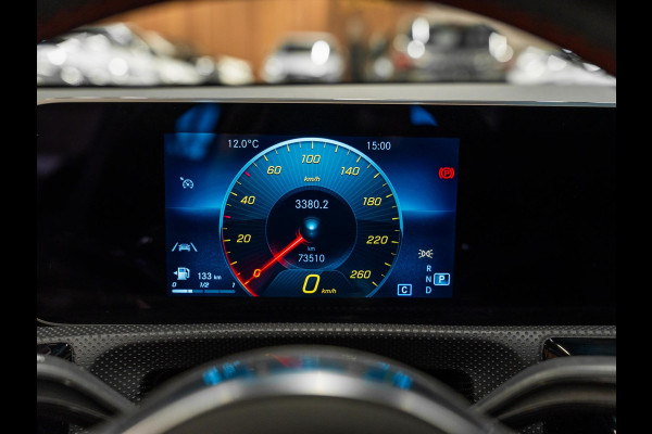 Mercedes-Benz A-Klasse A200 AMG Business Solution, Navi, Multistuur, Clima, Cruise, Camera, PDC, Led, Trekhaak, Voll Onderhouden