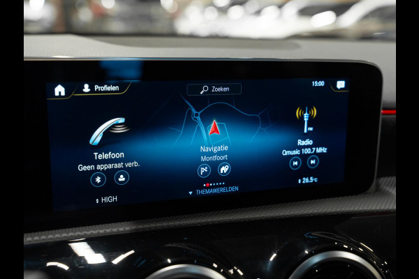 Mercedes-Benz A-Klasse A200 AMG Business Solution, Navi, Multistuur, Clima, Cruise, Camera, PDC, Led, Trekhaak, Voll Onderhouden