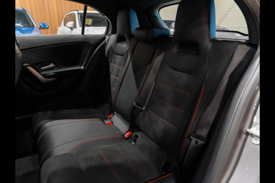 Mercedes-Benz A-Klasse A200 AMG Business Solution, Navi, Multistuur, Clima, Cruise, Camera, PDC, Led, Trekhaak, Voll Onderhouden