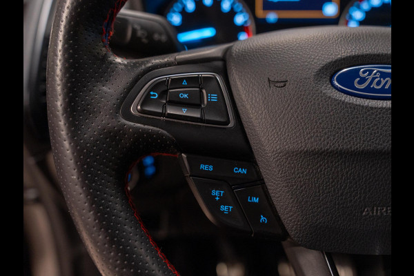 Ford EcoSport 1.0 EcoBoost ST-Line 125PK, Cruise, Clima, Multistuur, Led, Alcantara, PDC, Private Glas, Voll Onderhouden