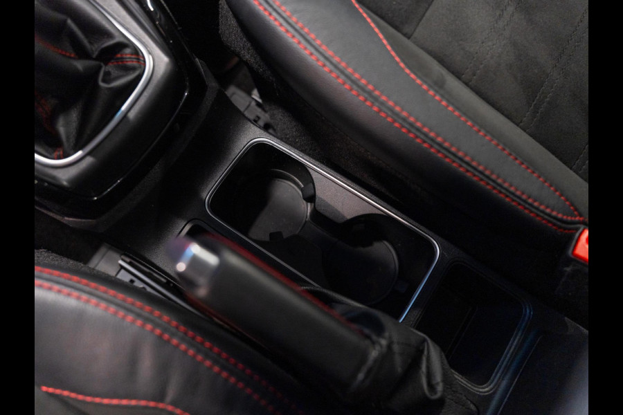 Ford EcoSport 1.0 EcoBoost ST-Line 125PK, Cruise, Clima, Multistuur, Led, Alcantara, PDC, Private Glas, Voll Onderhouden