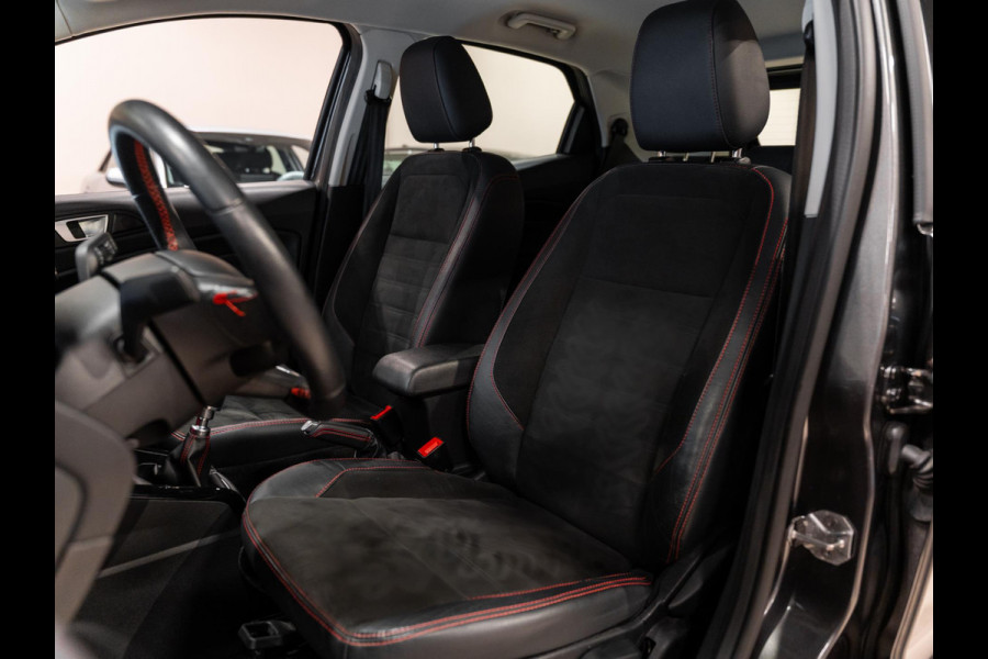 Ford EcoSport 1.0 EcoBoost ST-Line 125PK, Cruise, Clima, Multistuur, Led, Alcantara, PDC, Private Glas, Voll Onderhouden
