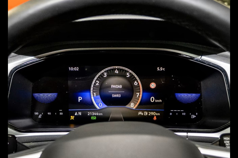 Volkswagen T-Roc 1.5 TSI ** LED, VIRTUAL, CLIMA, ACC, APPLE, SPIEGEL-PACK, 18-inch LMV ** 1e EIG - UNFALLFREI ** ** INFORMEER OOK NAAR ONZE AANTREKKELIJKE FINANCIAL-LEASE TARIEVEN **