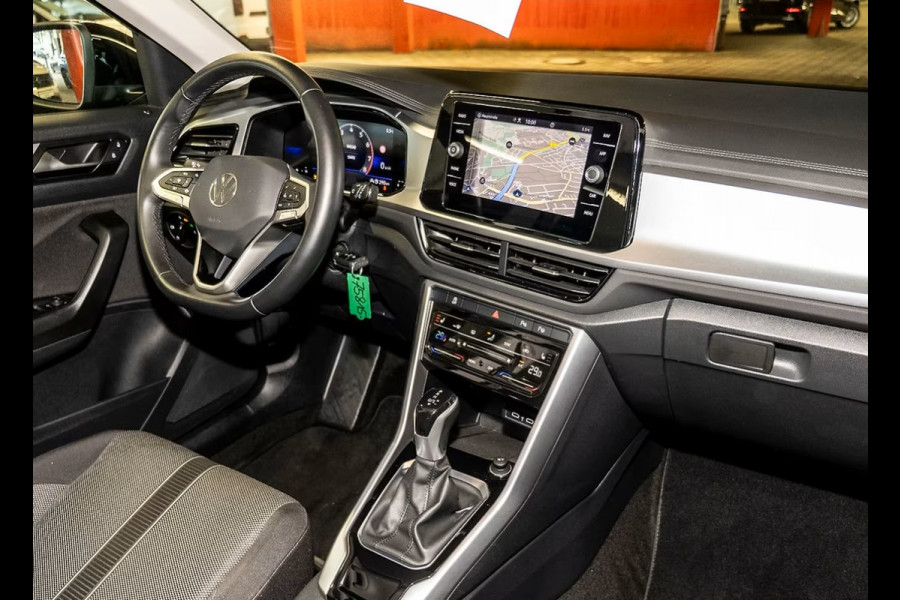 Volkswagen T-Roc 1.5 TSI ** LED, VIRTUAL, CLIMA, ACC, APPLE, SPIEGEL-PACK, 18-inch LMV ** 1e EIG - UNFALLFREI ** ** INFORMEER OOK NAAR ONZE AANTREKKELIJKE FINANCIAL-LEASE TARIEVEN **