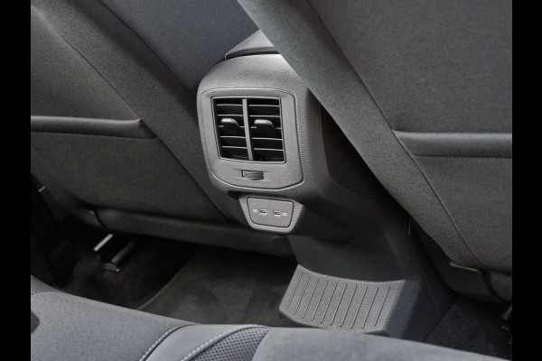 Volkswagen T-Roc 1.5 TSI ** LED, VIRTUAL, CLIMA, ACC, APPLE, SPIEGEL-PACK, 18-inch LMV ** 1e EIG - UNFALLFREI ** ** INFORMEER OOK NAAR ONZE AANTREKKELIJKE FINANCIAL-LEASE TARIEVEN **