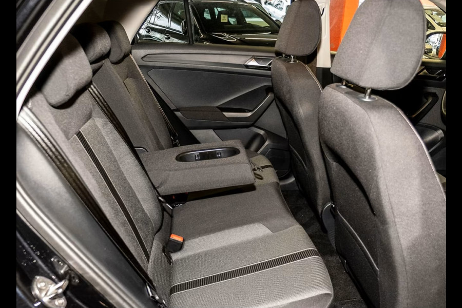 Volkswagen T-Roc 1.5 TSI ** LED, VIRTUAL, CLIMA, ACC, APPLE, SPIEGEL-PACK, 18-inch LMV ** 1e EIG - UNFALLFREI ** ** INFORMEER OOK NAAR ONZE AANTREKKELIJKE FINANCIAL-LEASE TARIEVEN **